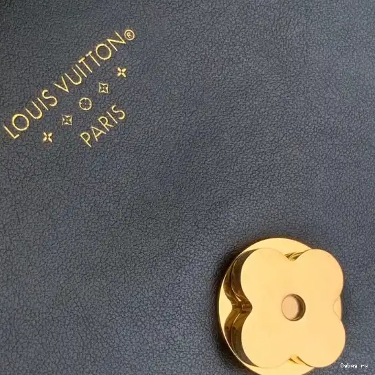 9 PONT VUITTON LOUIS 0703